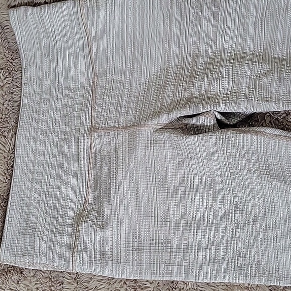 Athleta Textured Tan and Cream Leggings Sz Medium - Picture 2 of 7